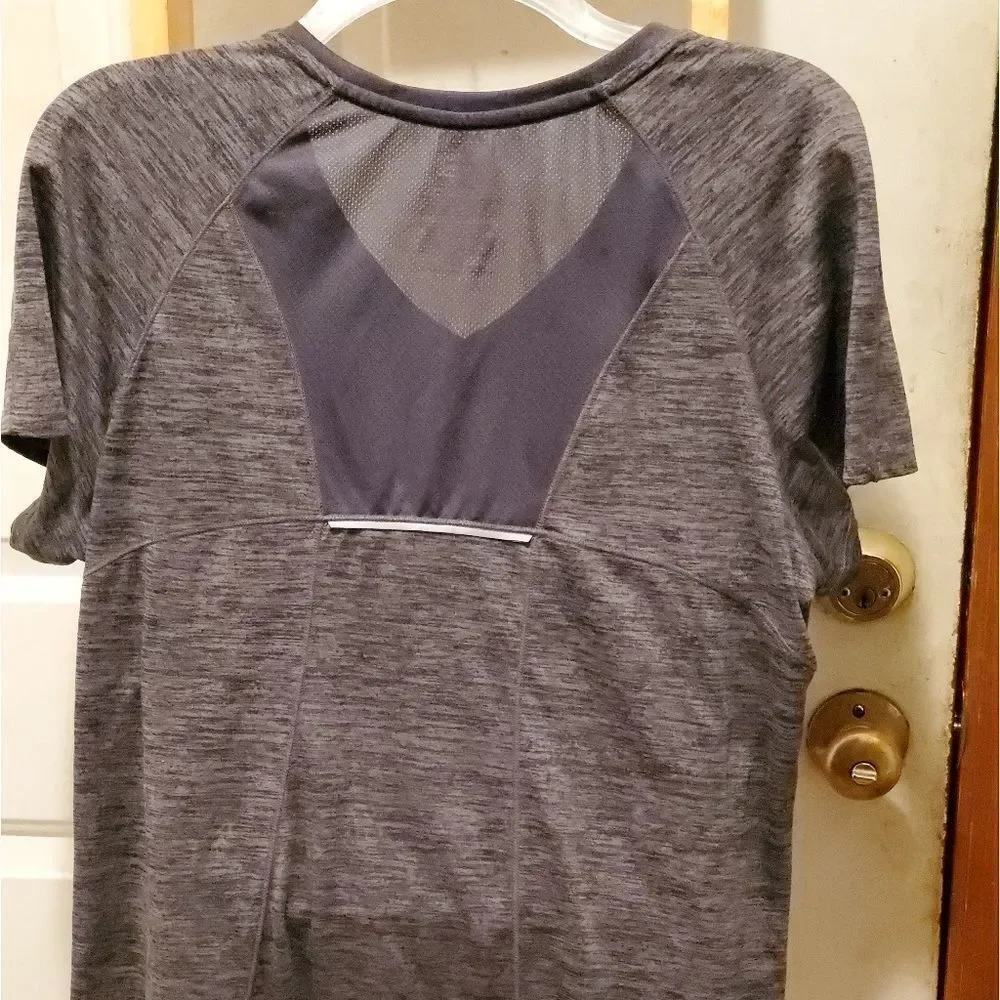 Danskin gray v neck athletic top - Picture 3 of 6